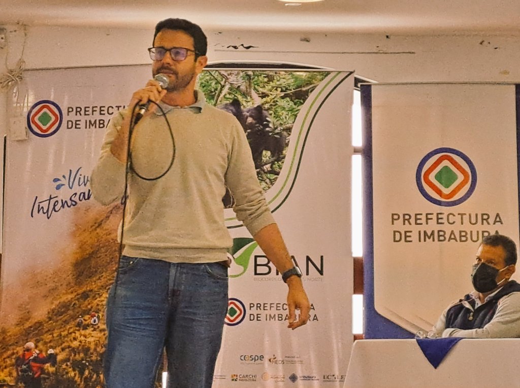 FIEDSprograma's tweet photo. "Se trabajará en el tema normativo para la creación del #biocorredor y la gobernanza con las tres prefecturas @PrefecturaIMB @CarchiPrefectur @PichinchaGob. El cuidado de la biodiversidad y la cultura y, el trabajo con las personas que viven en esta área. https://t.co/0d5dVQl3Lg