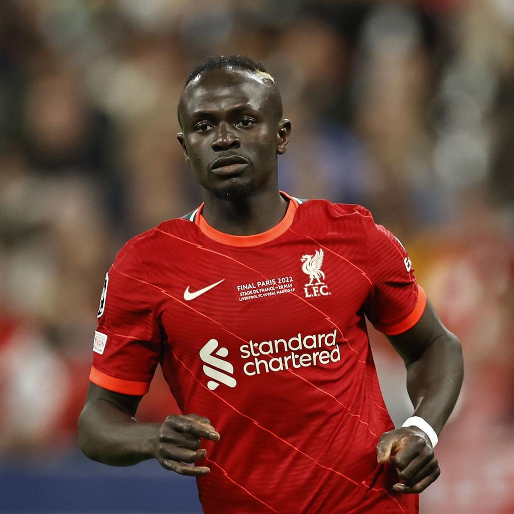 ErlingHaalandPR's tweet photo. If you ever feel useless in life, Remember Liverpool sold Sadio Mane for €32 and bought Darwin Nunez for €100 https://t.co/rIH6czTChW