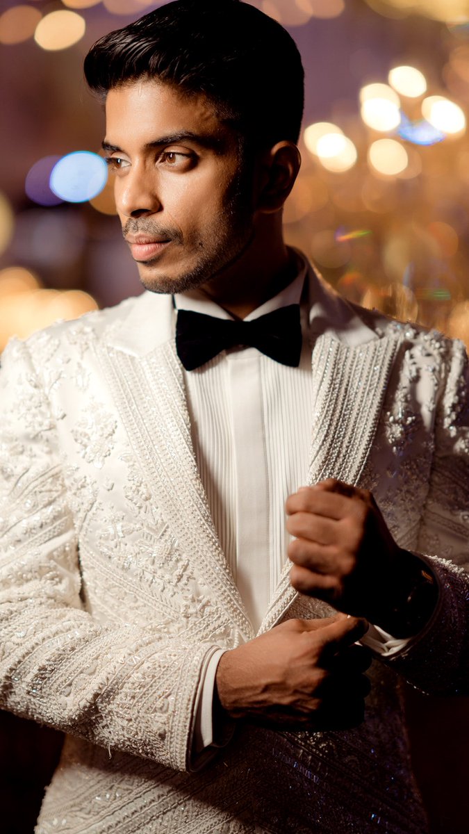 The world is already full of players, be a Game  Changer

#entrepreneur #technology #suit #instagood #instagram #trend