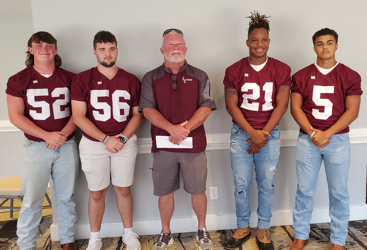 East Lauderdale News (@elnewsalabama) on Twitter photo Football in the South HS Football Media Day, Wednesday, July 27, organized by <a href="/SingingRiverMG/">Singing River Media Group</a> -- representing the Lauderdale County Tigers were Coach Jeff Mason and players (standing L-R with Coach Mason) John David Mason, Brodie Rose, Tylan Hampton, and Jaylon Byrd. Football in the South HS Football Media Day, Wednesday, July 27, organized by <a href="/SingingRiverMG/">Singing River Media Group</a> -- representing the Lauderdale County Tigers were Coach Jeff Mason and players (standing L-R with Coach Mason) John David Mason, Brodie Rose, Tylan Hampton, and Jaylon Byrd.