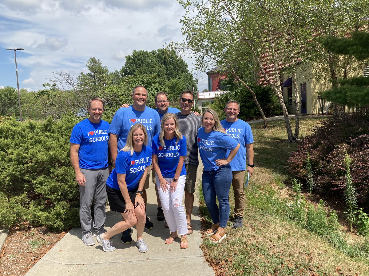 Educators hit it out of the park when we collaborate with each other and the community!! @lsr7 #R7DLI22