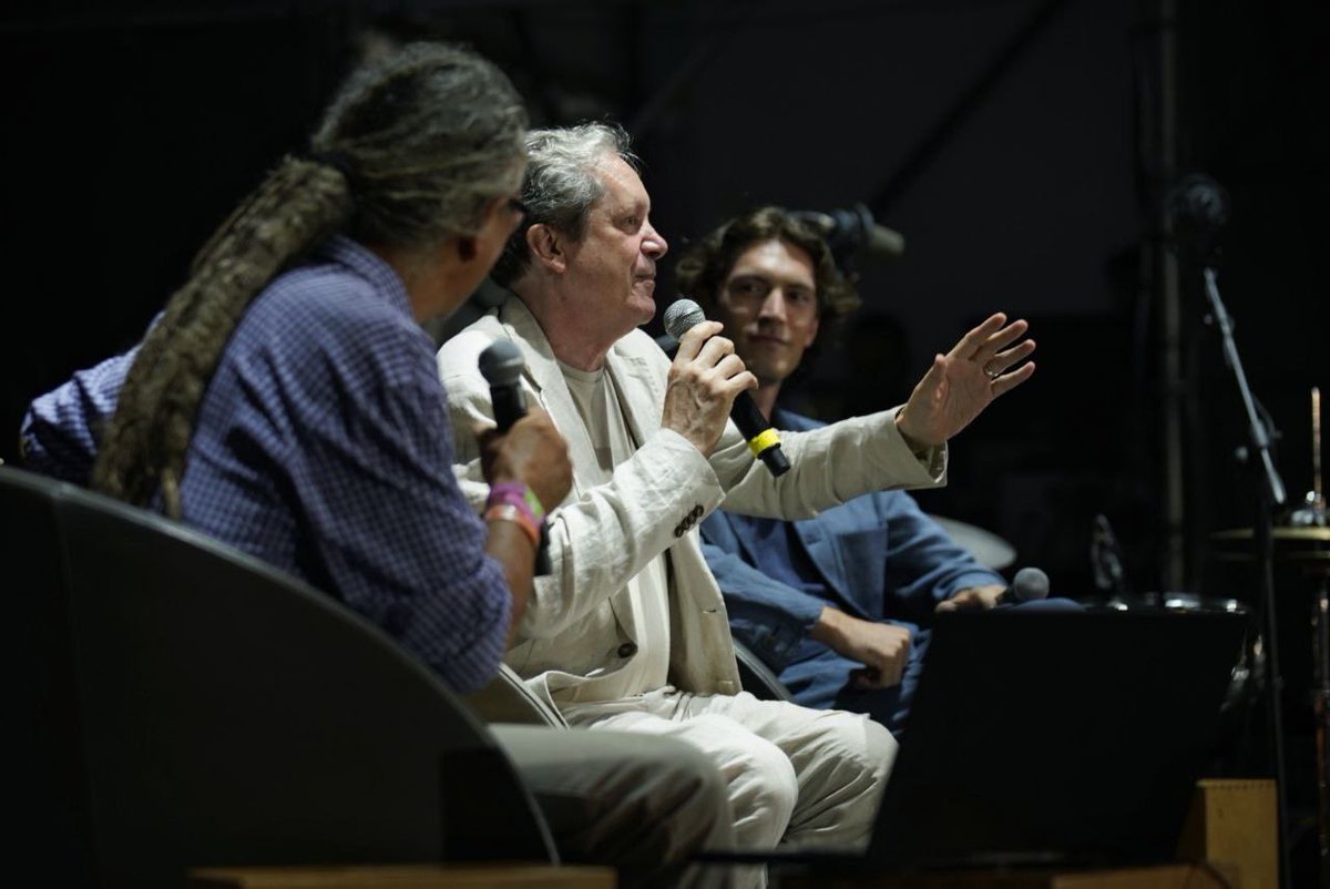 «I suoi dischi sono la traccia delle sue passioni. #FrancoBattiato mi ha aiutato a leggere tra le righe: le armonie e la musica hanno bisogno anche di silenzi» <a href="/giov_caccamo/">Giovanni Caccamo</a> sul grande cantautore, persona generosa, intelligente e curiosa.
#estatealMAXXI