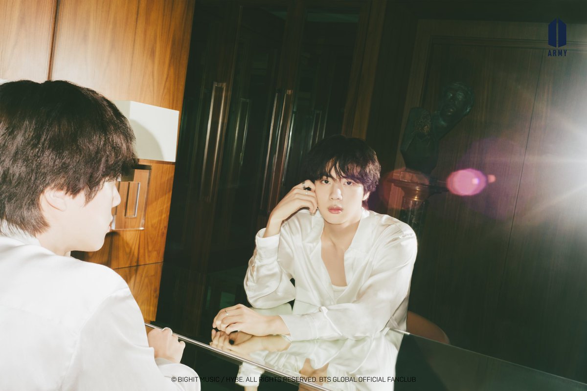 theJINPRlNT's tweet photo. KIM SEOKJIN FOR BTS SUITE LIFE PHOTO (BLACK VER.) 🖤

The face, outfit, chest, and pose?!?! He is a model! 🔥

#Yours_Jin #SuperTuna_Jin #JIN #BTSJIN @BTS_twt https://t.co/e5PaFywo12
