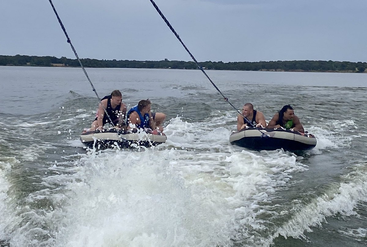 Great way to end summer on the lake before we crank it up next week! Big things ahead this season for the 🤠🔙s! #GoPokes