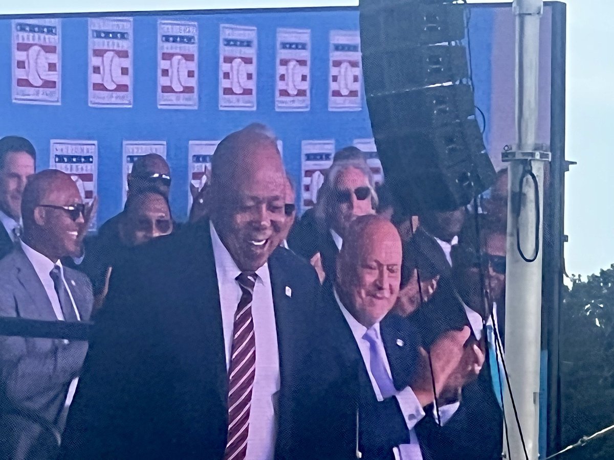 cabara's tweet photo. How happy was ⁦@TonyOliva6⁩ when he was inducted to ⁦@baseballhall⁩ on Sunday? His smile says it all. @mlb ⁦@Twins⁩ #MNtwins #baseball #mlb #hecouldhit #goldglove #cuba #minnesota https://t.co/qx6xK9coh8