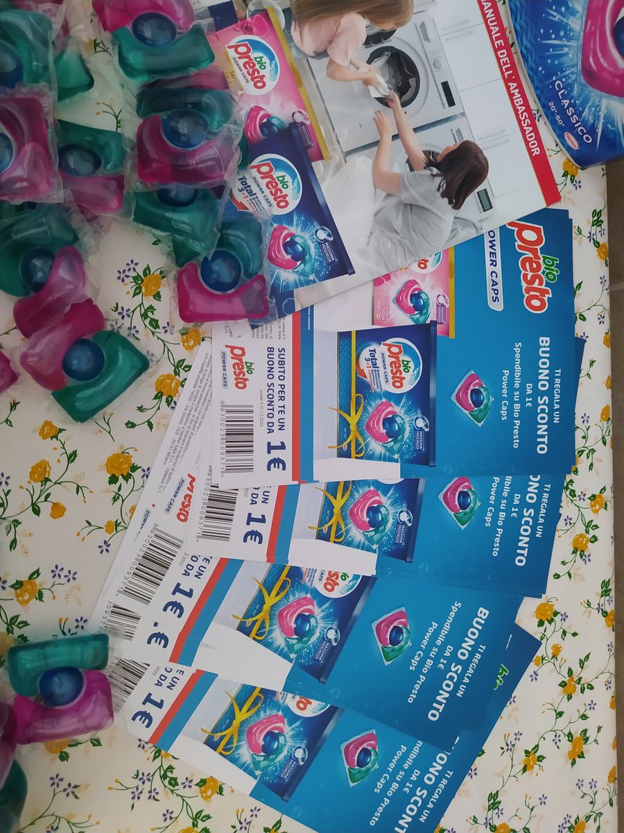 AEgiziana's tweet photo. Test in corso... nuova campagna @KuvutIT @donnad_it 
#powercaps #biopresto https://t.co/avPxCljTec