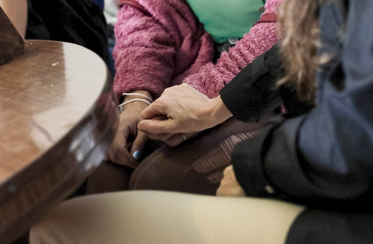 EliGAlcorta's tweet photo. La organización Tekopora es ejemplo de la potencia transformadora de las redes comunitarias. Con su proyecto botánico, promueven la independencia económica de mujeres y LGBTI+ en situación de violencia de género y consumo problemático. Estamos cerca para fortalecer ese trabajo. https://t.co/Mz2bjvobHr