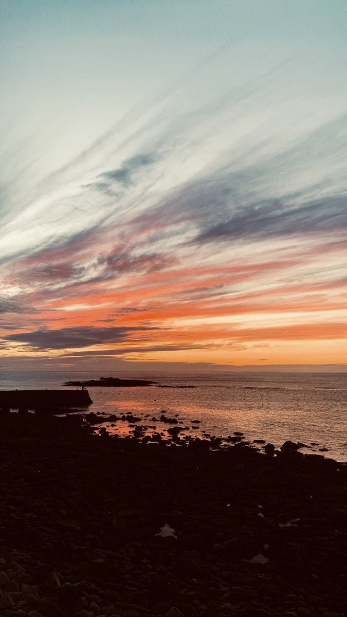 smartsurfschool's tweet image. Lush #sunset at #sennen tonight #smartsurf