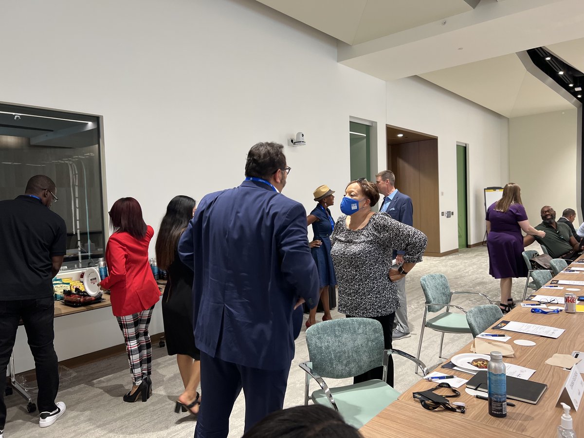 TheStateofBlac1's tweet image. We are grateful to partner with @EdForwardAZ &amp;amp; @HeliosEdFnd to connect with education leaders from across the state to identify strategies to move African American Education Attainment forward in Arizona. #Achieve60AZ #AttainmentMatters