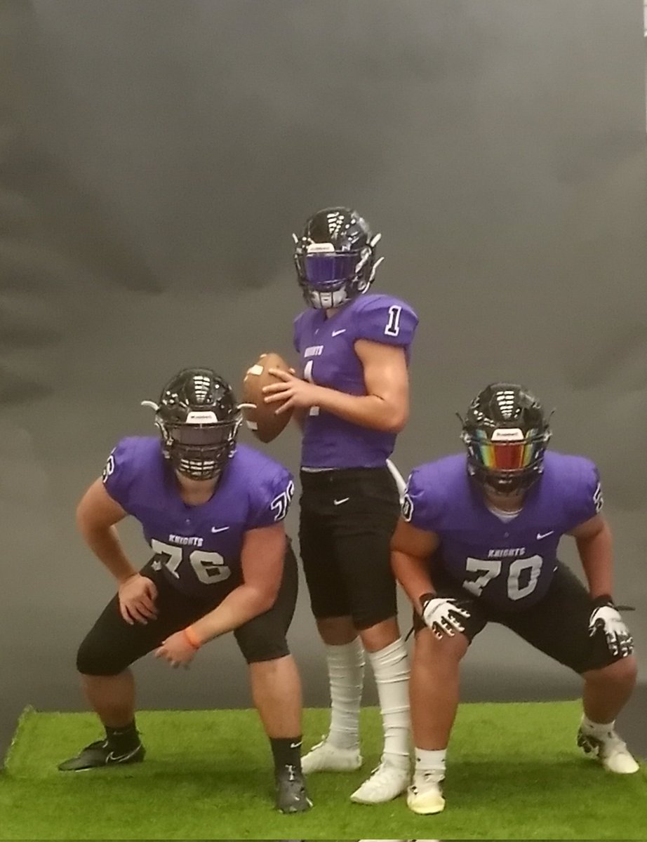 coachmill57's tweet photo. A few pics from our photo shoot from today. Can't wait to see the final product from the best photographer and digital technology teacher in Florida @carlsonphotos 
@TysonPeterson14 @TjWerner70 @Logan5Howard @iBrandenJenkins  @FetzVaughn https://t.co/s1ngbmCopq