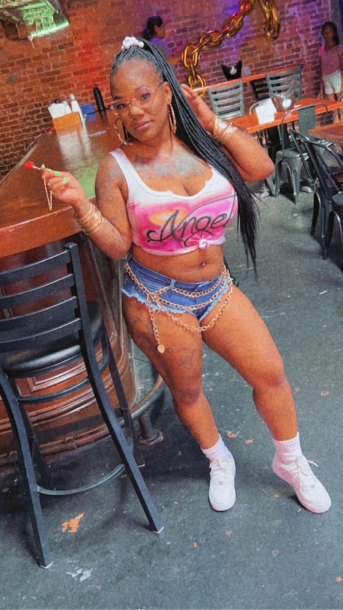 thehookahhhut's tweet photo. FreakNik Was Lit👯‍♀️💨 https://t.co/vyjYPoDVew