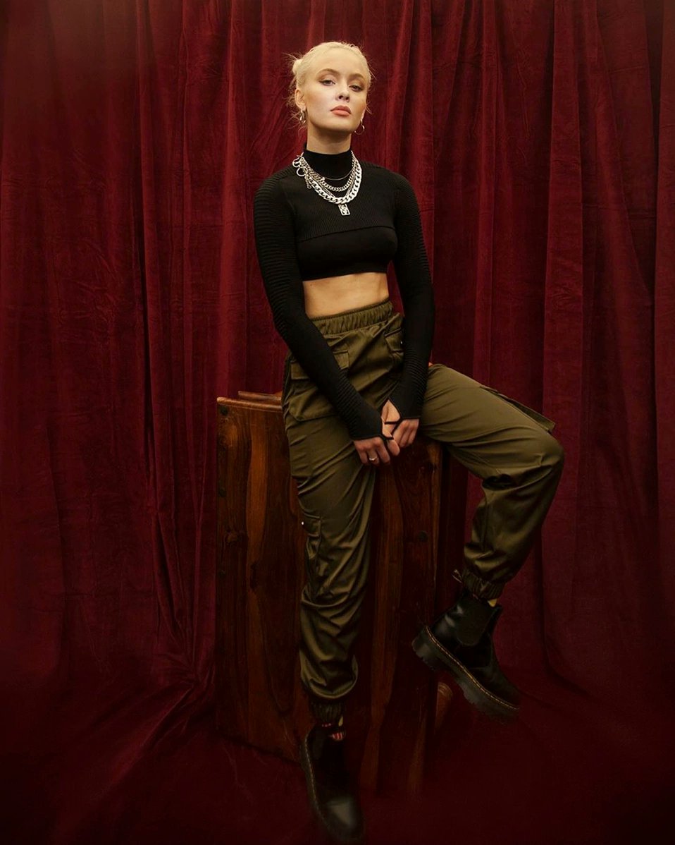 UpdatesZL's tweet image. 📈| @ZaraLarsson's most streamed songs on Spotify at yesterday.

Words - 650K
Symphony - 380k
Lush Life - 327k
Never Forget You - 179k
Ruin My Life - 120k
Lay All Your Love On Me - 103k