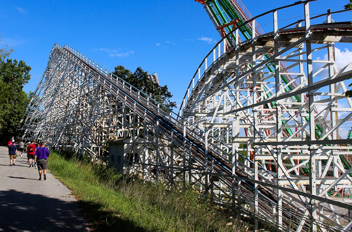 ACE_HoA's tweet photo. It is time to register for Daredevil Daze 2022 at Six Flags St. Louis.  This year it'll be on Saturday September 17th and will include a meal, behind the scenes tour and exclusive ride time on the Screamin' Eagle and Catwoman Whip.  Register today.

https://t.co/2GFzFCCrwh https://t.co/KvUbi1t6Ds
