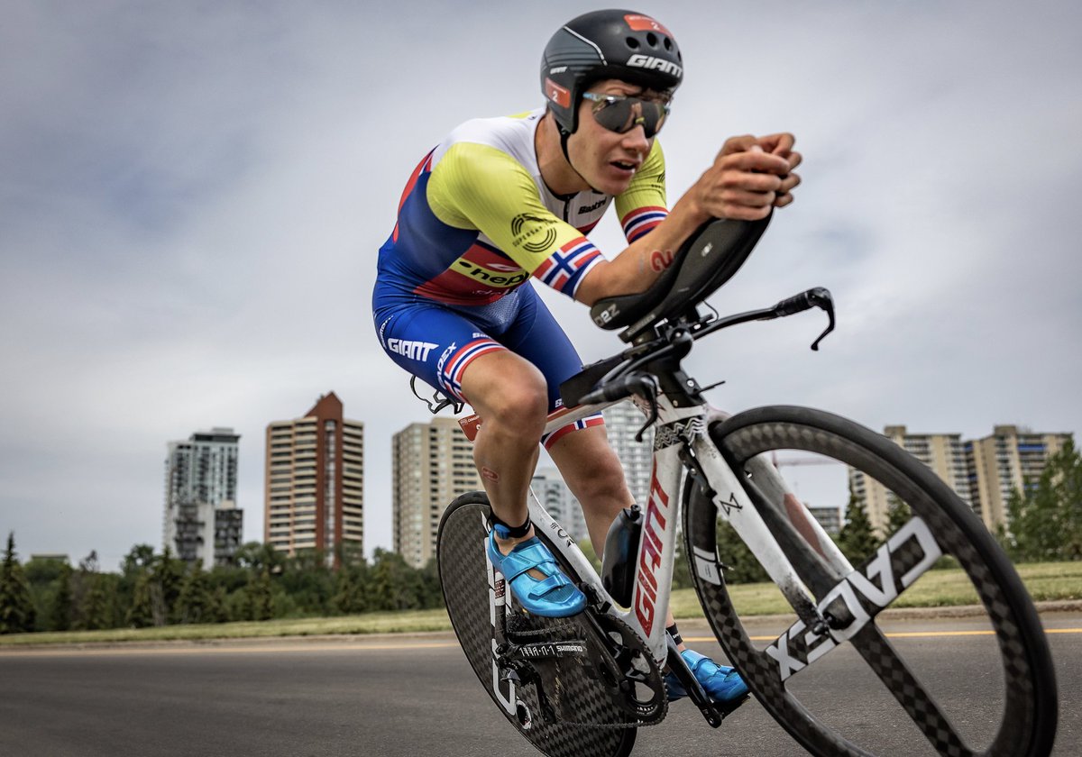MoxyMonitor's tweet photo. Congratulations to Gustav Iden @Guiden96 who executed a perfect race last weekend to win the PTO Canadian Open in Edmonton, Canada! 🏊🏼🚴♀️🏃🏻
Photo Credit: @professionaltriathleteorg
#truechampion #triatholon #PTOtour #CanadianOpen #triatholon #Swim #Bike #Run #TeamNorway https://t.co/PclmehLBVZ