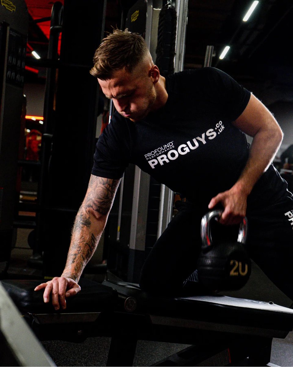 ProfoundPerform's tweet image. We all have our own personal reasons for training and improving our fitness but what’s the difference between those who succeed and those who fail? Determination!

Profound Performance products are here to help you hit your target goals: bit.ly/ProfoundProduc…

#supplements