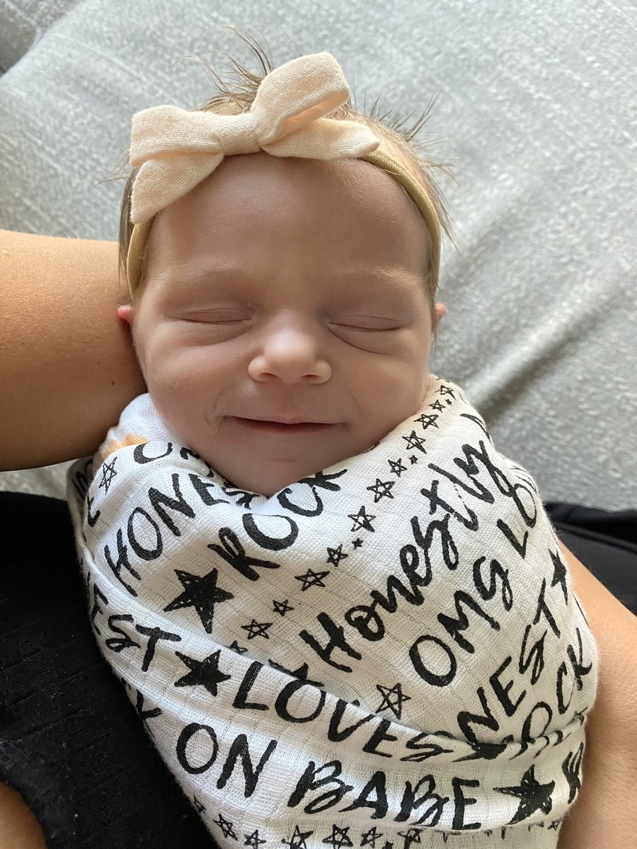 JackieFreib's tweet photo. Miss Presley Jade Murray finally made her debut on July 14, 2022. 💕

Our baby girl is already so loved 💫🌻 https://t.co/scN8AG5oqK