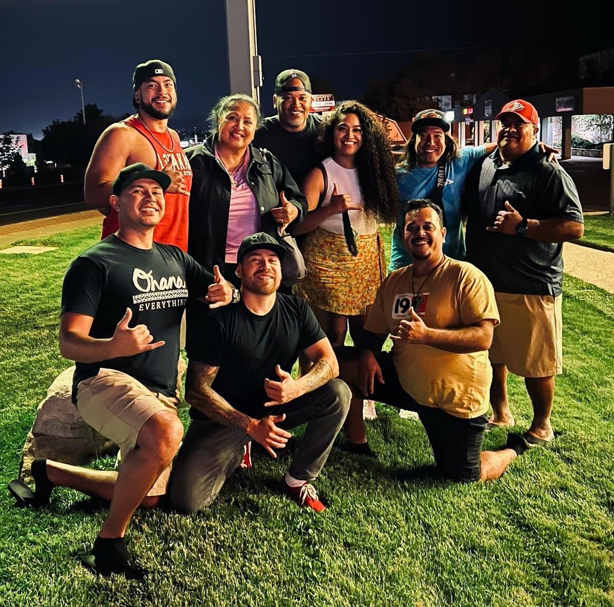 Jordantmusic's tweet photo. Big up to our utah island fam! Agyamanak unay unko and aunteh for all the hospitality and feeding the boys last night! Always goood to see yall and we lookin forward to next time! We off to colorado now! Stay blessed ๐๐พ๐๐พ๐๐พ๐๐๐๐๐ #utah #JordanT #analea #tourlife https://t.co/q7RGhzDyxK