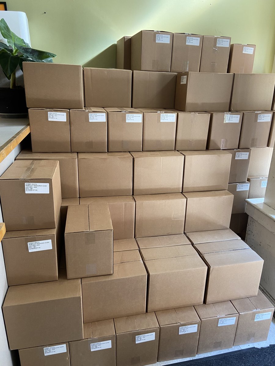 StreetRoots's tweet image. The latest edition of the Rose City Resource Guides are in! Stop by 211 NW Davis to pick some up on Mon., Wed., Th., &amp;amp; Fri., from 8:30 a.m - 2 p.m + Sat from 8:30 - noon. #RCRG