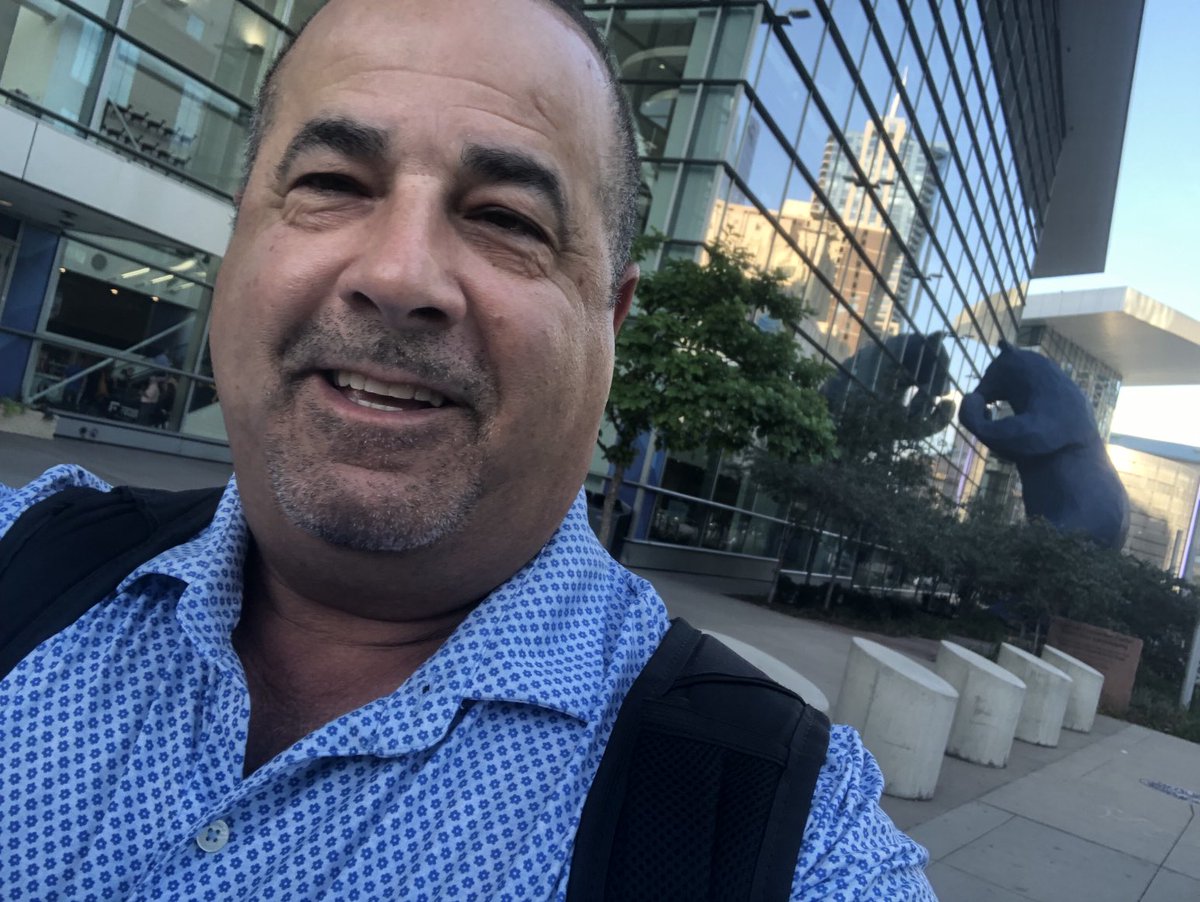 FinancialUmpire's tweet photo. Thank all of you from the @LPL home office for your hard work putting together a special #LPLFocus. “The one that brought everyone together again.” Good bye &amp; get home safe. See ya in San Diego in 2023! 👊 PS: the bear never got in &amp; the bulls won while we’re there. 👍 https://t.co/h04DoBQy6c