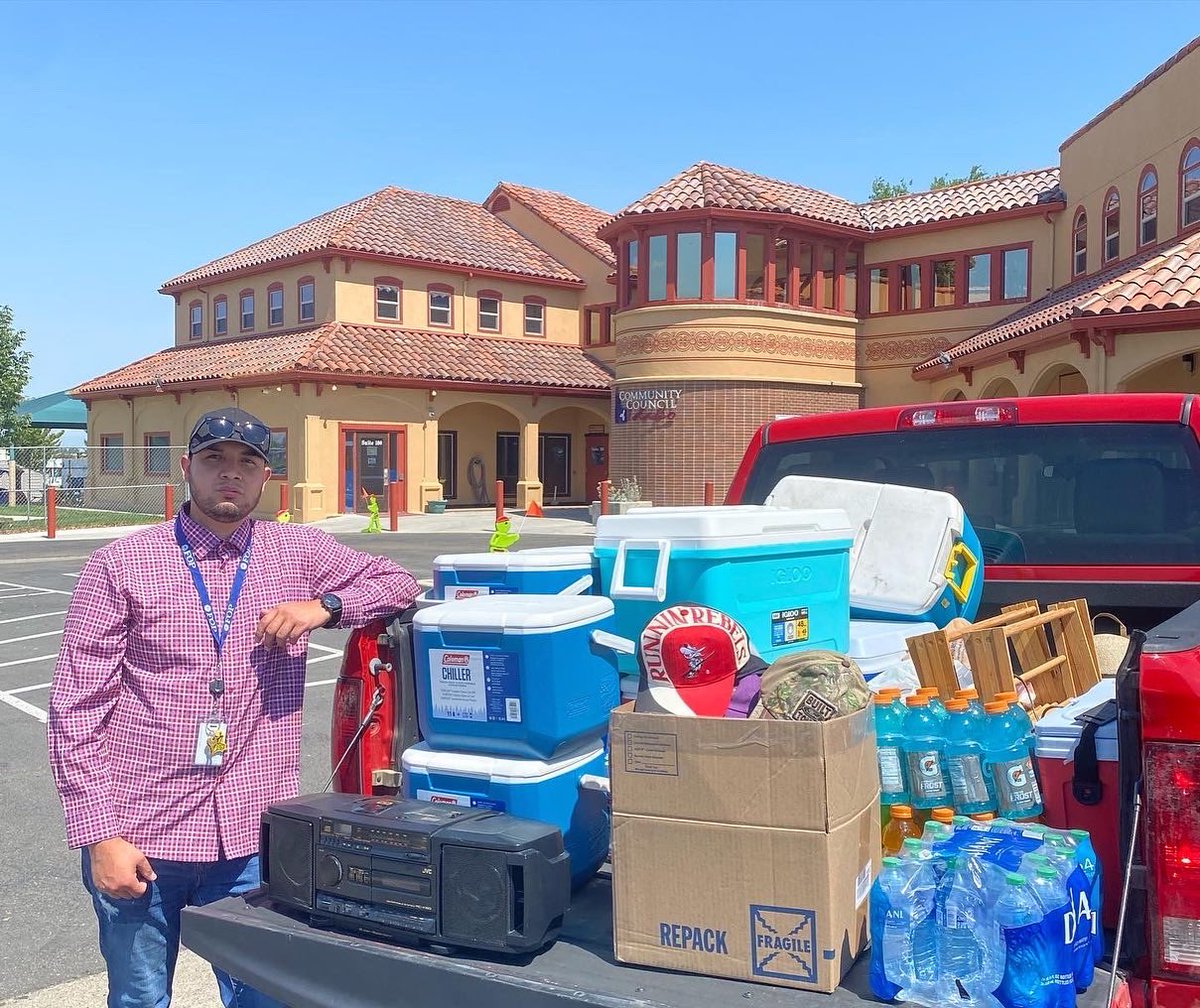 ¡ULTIMAS NOTICIAS!: Ahora tenemos más de $ 7,000 en nuestro GiveButter con cientos de artículos que se han donado en nuestros sitios de entrega.

#NosCuidmaosIdaho #WeCareIdaho #campesinos #Idaho #calor #humo