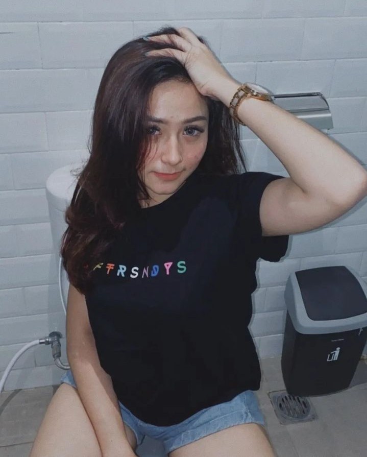 auliamaya11's tweet photo. Ready VCS PRABAYAR beb yaa promo khusus vcs ya beb 
langsung di chat ya
Link telegram
https://t.co/F0LLxV0OVj
WA 📲 0895321285434
https://t.co/byhR6KYl7j
 #vcscolmek 
#vcscroot
#vcsreal
#vcssange
#MorningSex https://t.co/qfvE5RLU4K https://t.co/REpD343KW5