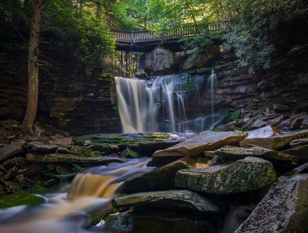 LCThelin's tweet photo. @LandsEnd #mysoundtrack https://t.co/kgZOR0CpbR