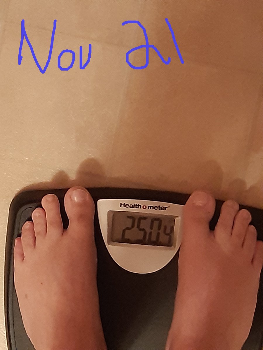ChalkL8's tweet photo. This has been my weight loss journey since I tore my pectoral major. Thanks for #kampknut for reminding me to get these somewhere rather than space on my phone https://t.co/9rPTQNtIxB