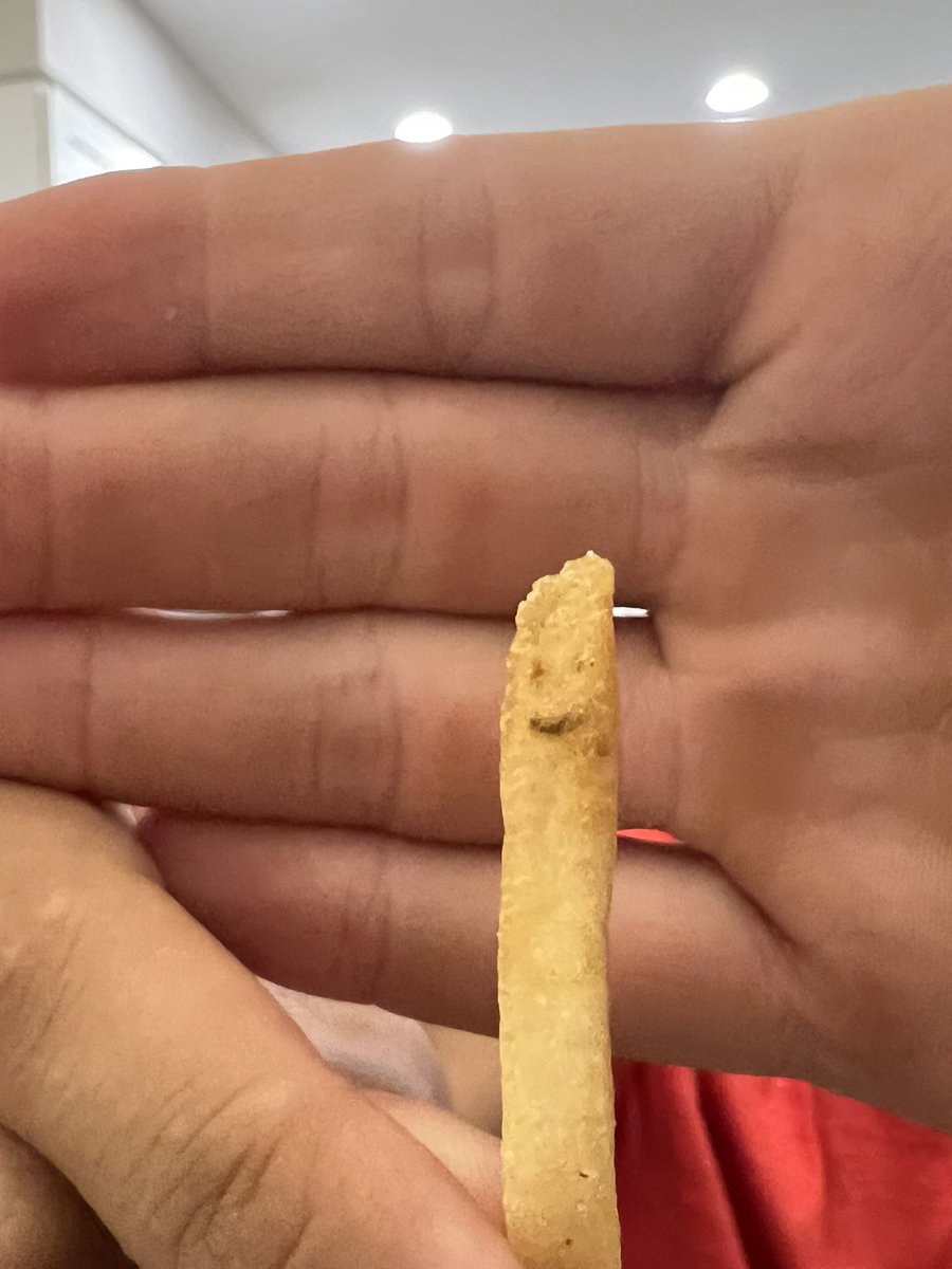 bkreysa13's tweet photo. RT for good luck https://t.co/0WeiZ14ACK
