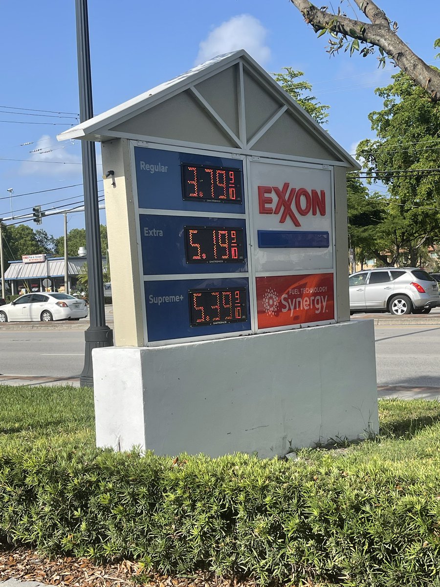 so_phlo's tweet photo. @exxonmobil y’all running a whole pricing scheme here https://t.co/3XjwBQHoCR