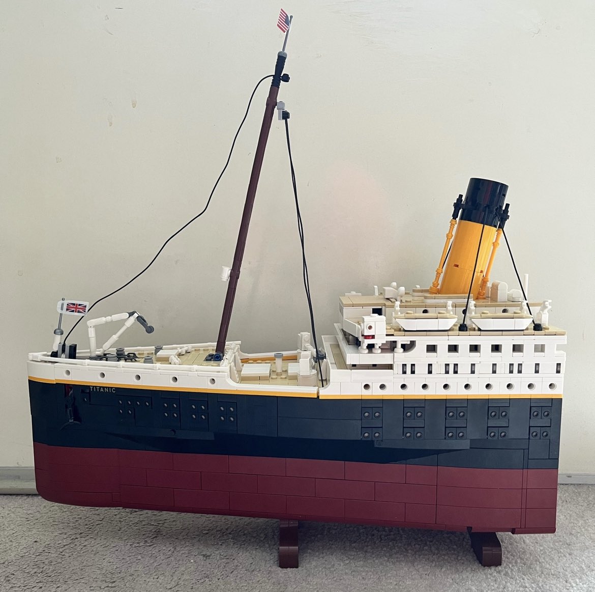 Jays_Lego_Build's tweet photo. The three pieces to combine !!
#110_Anniversary
#9090_Pieces
#Lego_Build
#RMS_Titanic
Please Stand By ! https://t.co/DIUUT0hzfx
