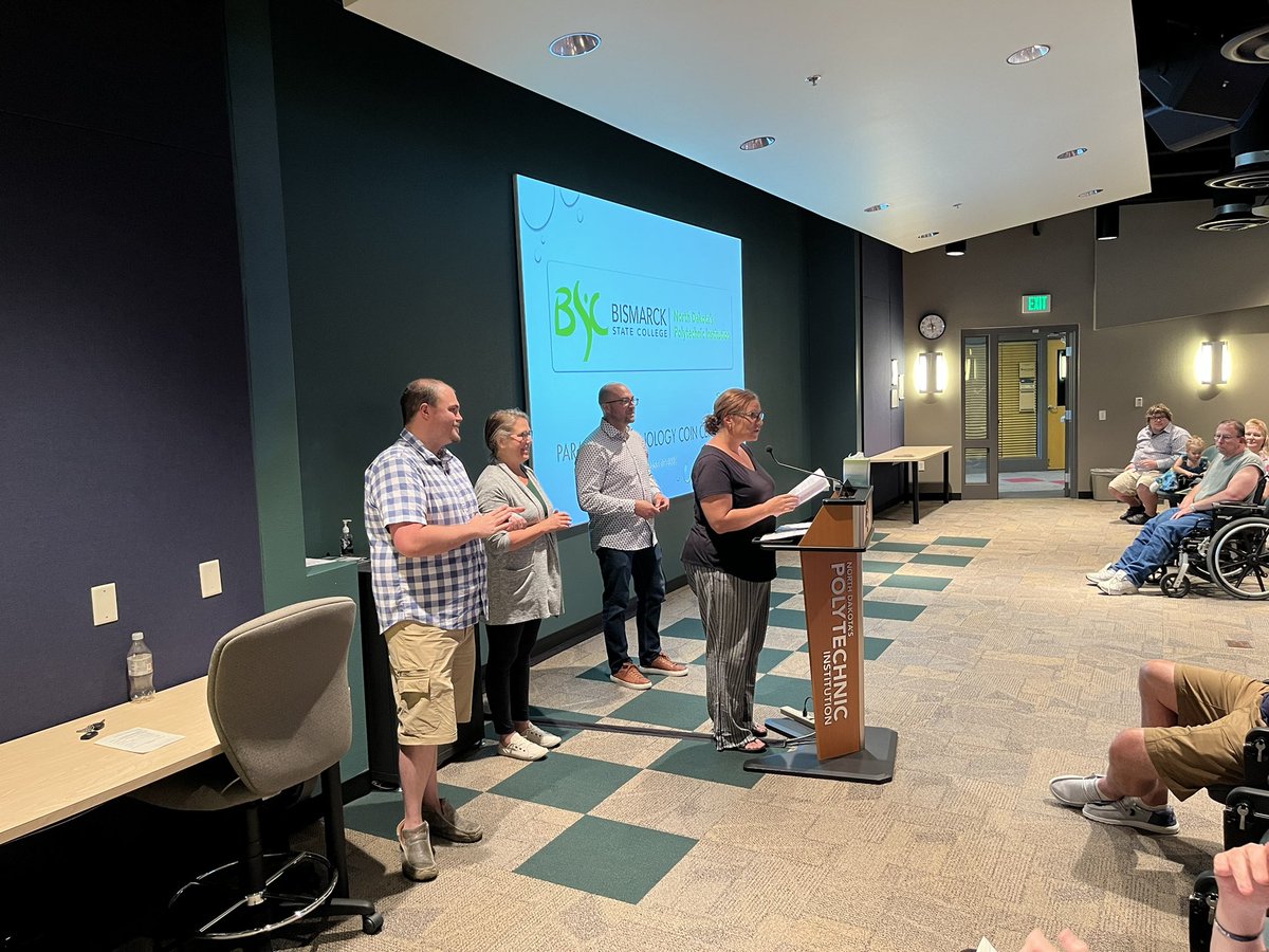 danleingang's tweet photo. Another great night at @Bismarck_State in celebration of 18 newly trained Paramedic Technology graduates. Workforce Training Done Right! #paramedic  #NDPoly #polytechnic https://t.co/Bzs0jYSUzm