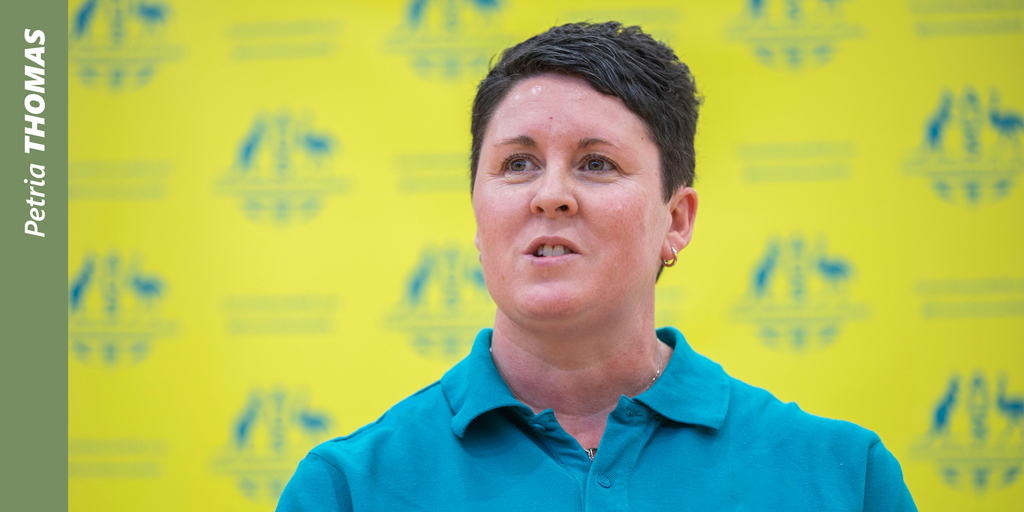 officeforwomen's tweet photo. Swimming legend Petria Thomas OAM makes history as the first woman to lead an Australian Commonwealth Games Team as Chef de Mission. She will be joined by sports stars Anna Meares OAM, Katrina Webb OAM &amp; Sharelle McMahon in the all-female executive team #GreaterTogether https://t.co/nPWO8qgIEA