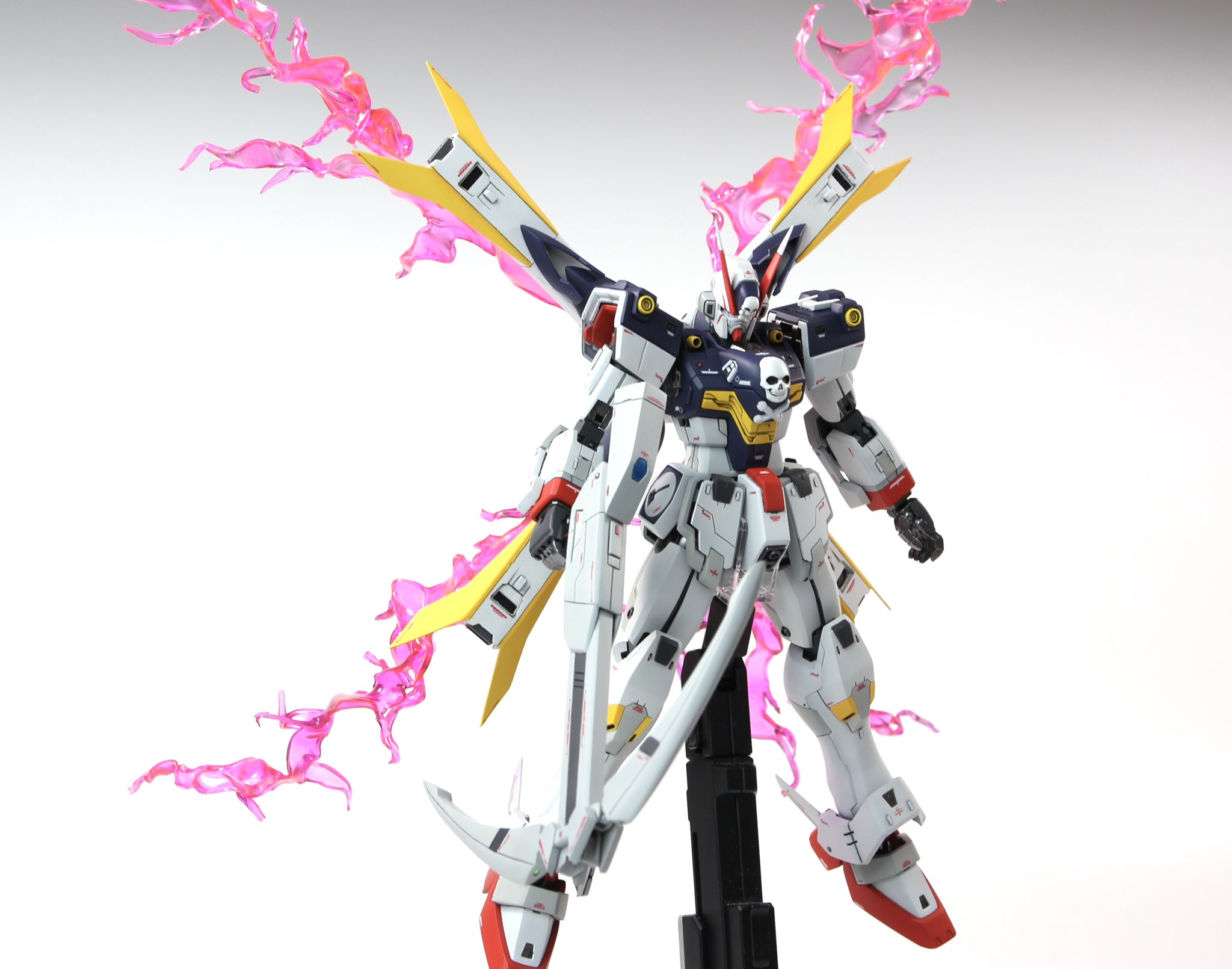 Re Ta Alc R Craft 明日7 29発売のホビージャパンエクストラにてクロスボーン特集ということで クロスボーンガンダムx11ファータモガーナ フォーゲルを制作しました バックパックと武器をセミスクラッチ エフェクトを自作し再現しています クロス