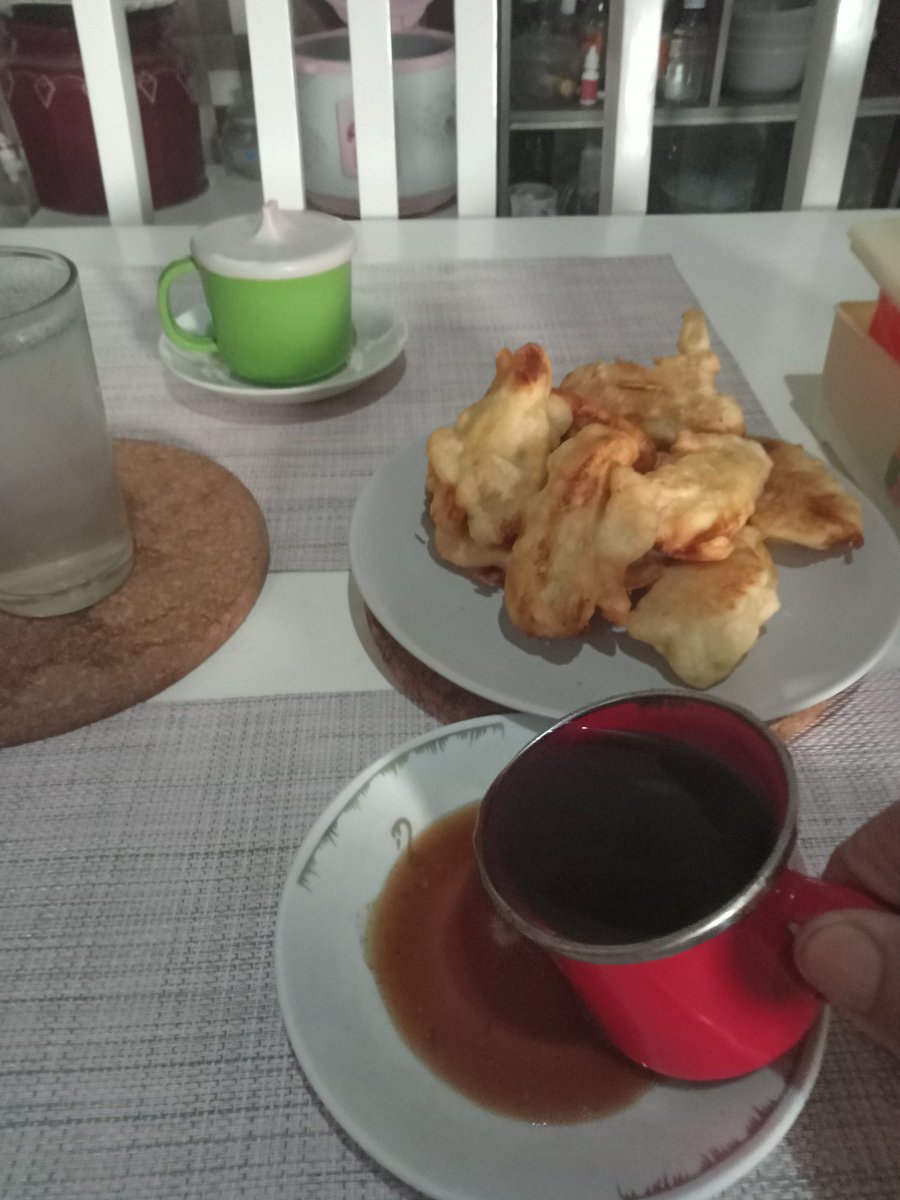 Jangan pernah kamu merasa Bahagia ketika kamu tak pernah merasa puas dgn hasil pencapaian mu sendiri tanpa bisa bersyukur dan menikmati nya apalagi berbagi ,tau2 sakit dan mati..🤔

*Wied*🙏🌹
Assalamualaikum slmt pagi all...

#happymaljum🤗
#jagahati❤️
#jagajari✌️
#kitaNgopi☕