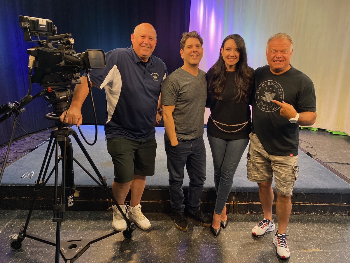 MusiciansBeyond's tweet photo. @jacydawnvaleras sat with @maldenmark and @jsurabs1 for a great conversation about her road from Chelmsford, MA to Nashville. Listen in and enjoy the show... https://t.co/Tbc3aLWwHk #lawhorneandsurabian #musiccitymentor #jacydawnvaleras #Nashville #mikevaleras #musicpodcast https://t.co/7FUO01u5Bf