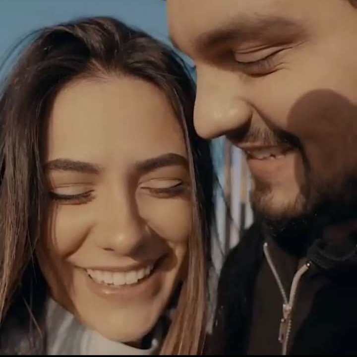 apegomendonca's tweet photo. imagens de como o luan era triste, infeliz, sofrido, maltratado, xoxo, capenga e inconsciente no antigo relacionamento https://t.co/A2liurubGc