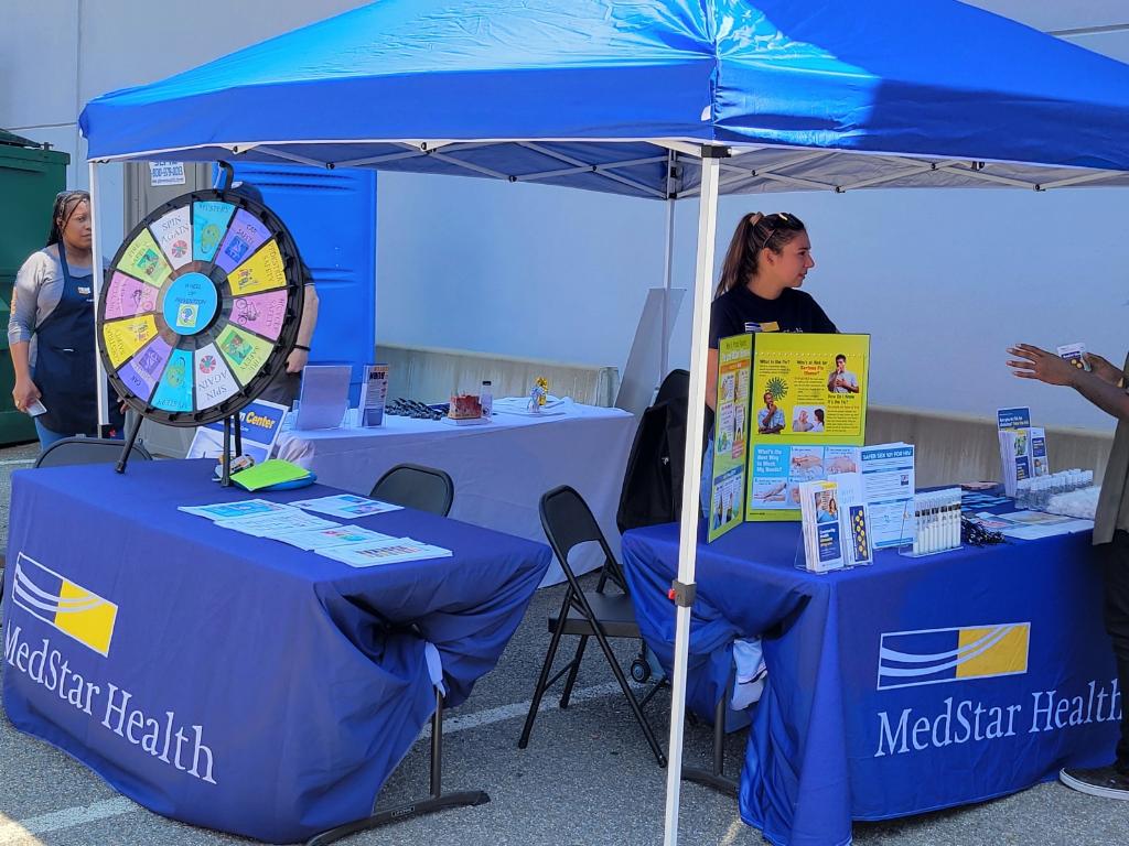 DC_DOORS's tweet photo. This past saturday, we invited some important partnerships to our 1st Health Fair. They provided much needed resources to our youth. Here's how it went: https://t.co/RTFsb2cQzs