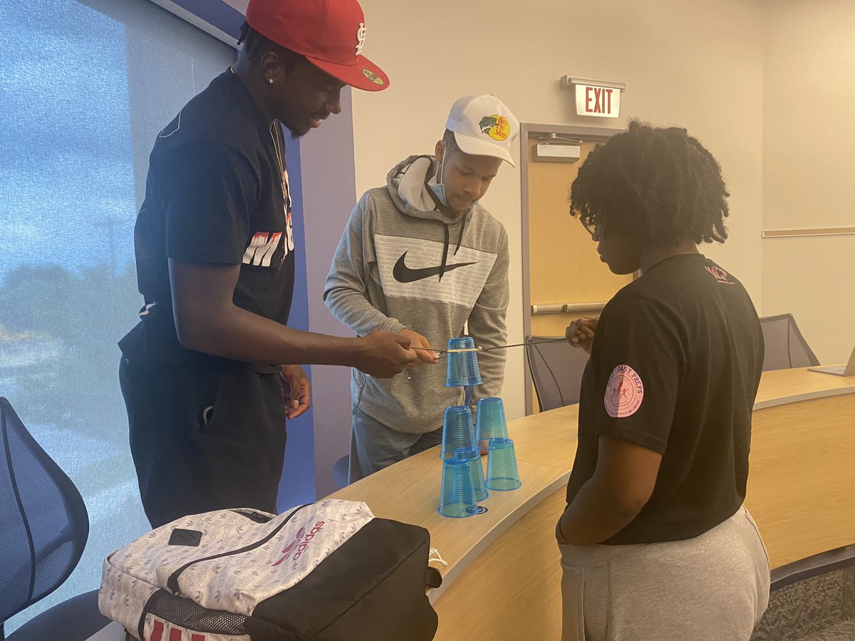 MSUBears_SAS's tweet photo. Today in Summer Bridge we learned about Teamwork. As the finale to our series on G.R.I.T, we were able to use a couple of activities to show our student-athletes the importance of working together to achieve a common goal!  #Teamwork #GRIT #WeBeforeMe  #TheMorganWay https://t.co/cAtRnJ5fcn