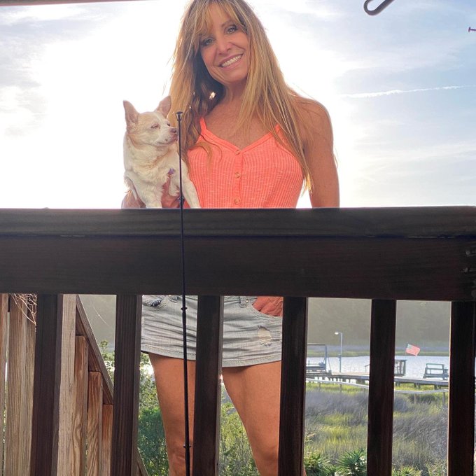 #northcarolina #sunset #toyrat https://t.co/f7C4ErBObA<a href="/tag/northcarolina"class="tags">#northcarolina</a><a href="/tag/sunset"class="tags">#sunset</a><a href="/tag/toyrat"class="tags">#toyrat</a>