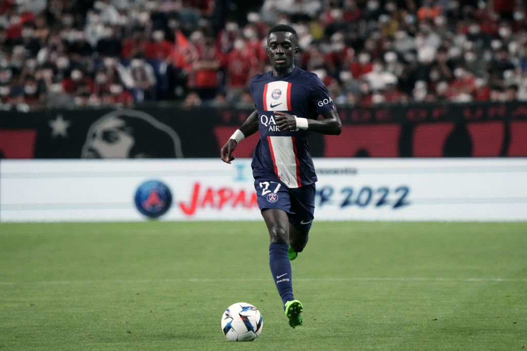FabrizioRomano's tweet image. Everton have approached Paris Saint-Germain for Gana Gueye. He's one of the names in the list but talks are still at early stages, discussions will continue in the next days. 🚨🔵 #EFC 

PSG want to sell Gueye as soon as possible.