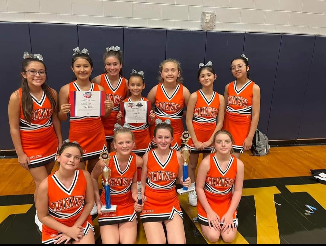 Junior High Cheerleaders 2022