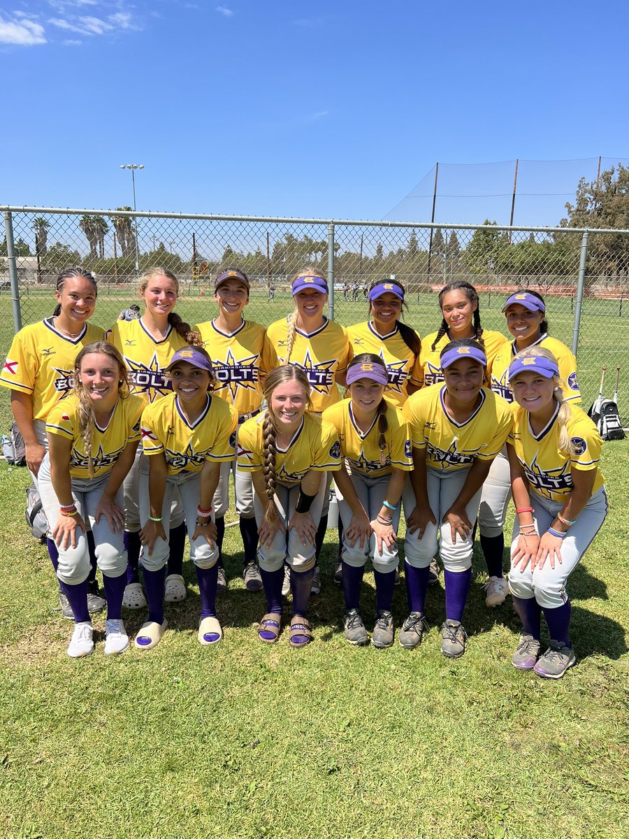 🚨PGF Nationals Update🚨

Bracket game #3 vs RI Thunder went 8 innings and we pulled out the victory 2-0! Shoutout to <a href="/mfiordalisi2024/">Mila Fiordalisi</a> in the ⭕️ today! What a 💎 

Next bracket game tomorrow, 7/28 @ 8a vs LK Black Hawaii @ Fountain Valley Park (F1)￼

#boltspremier2024 #boltsboom