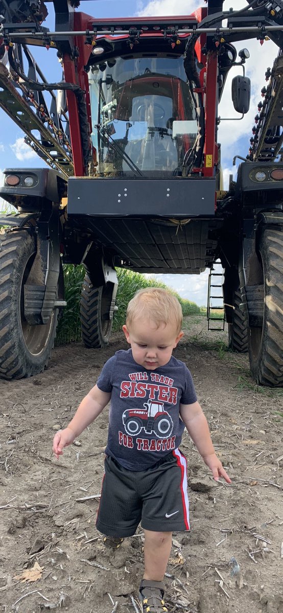 BSwoish's tweet photo. I think he’s willing to trade his sister for a sprayer now that we have found some tar spot 🤷‍♂️ https://t.co/5xAhTwB04G