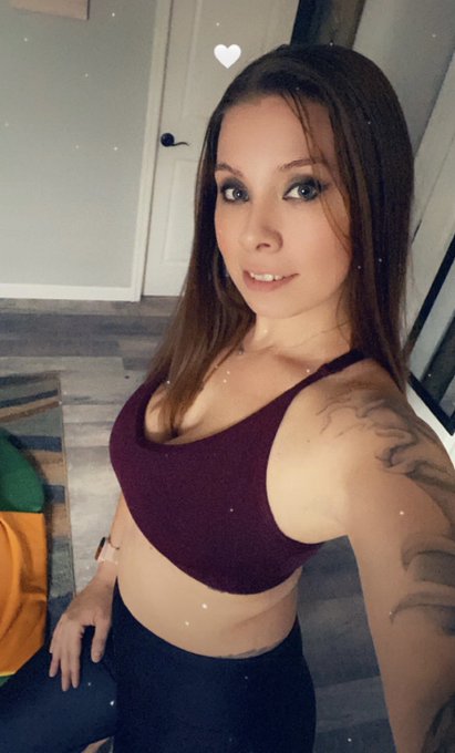 Being a MILF is a full time job 🙃 https://t.co/9q4iQTZXJj<a href="/tag/freakyfriday"class="tags"><span>#freakyfriday</span></a><a href="/tag/milffun"class="tags"><span>#milffun</span></a><a href="/tag/phototherapy"class="tags"><span>#phototherapy</span></a>