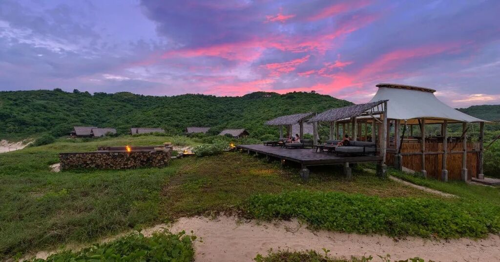 jeevaresorts's tweet photo. The view that's dream are made of

#ourjeevamoment #jeevaresorts #jeevabeloam #glamping #lombok https://t.co/05WgqV8H3a