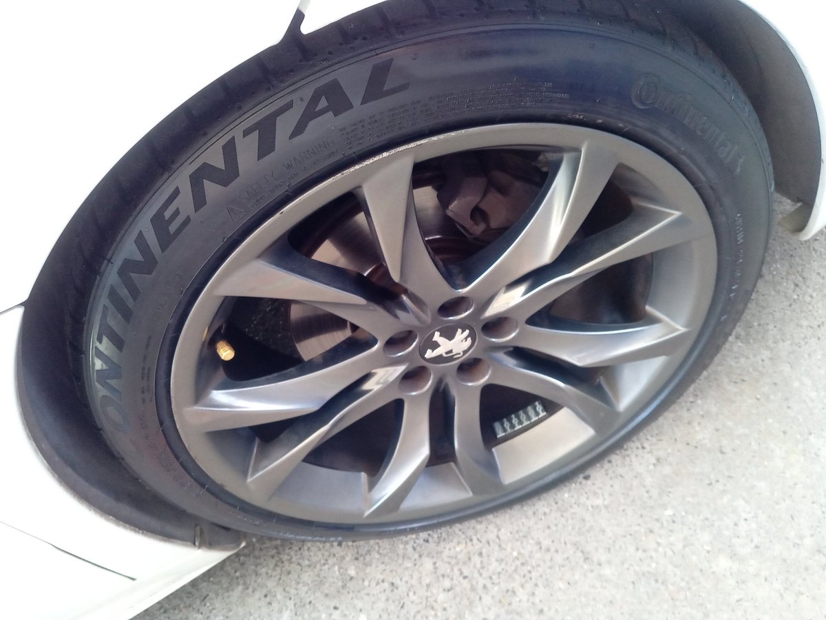 taiyaichiba3004's tweet photo. こんにちは☀
#プジョー #RCZ
#Continental #DWS06Plus
#タイヤ 交換しました✨
#タイヤ市場 #江東砂町店
#アライメント #パンク #東京 #安い https://t.co/eRqWQ6tJaf