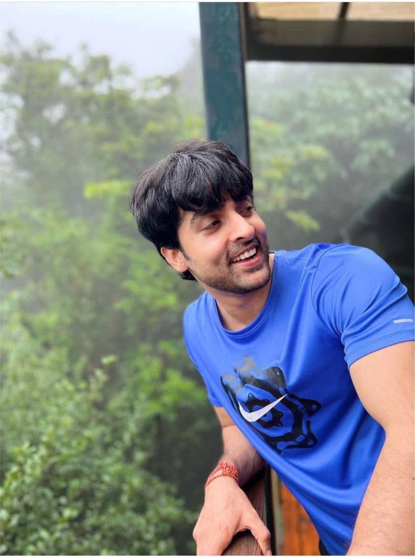 Adhvikmahajan_'s tweet photo. I wish, i can ruffle his messy 
hair <3😩💘

#adhvikmahajan #love https://t.co/HwVUAUN59Z