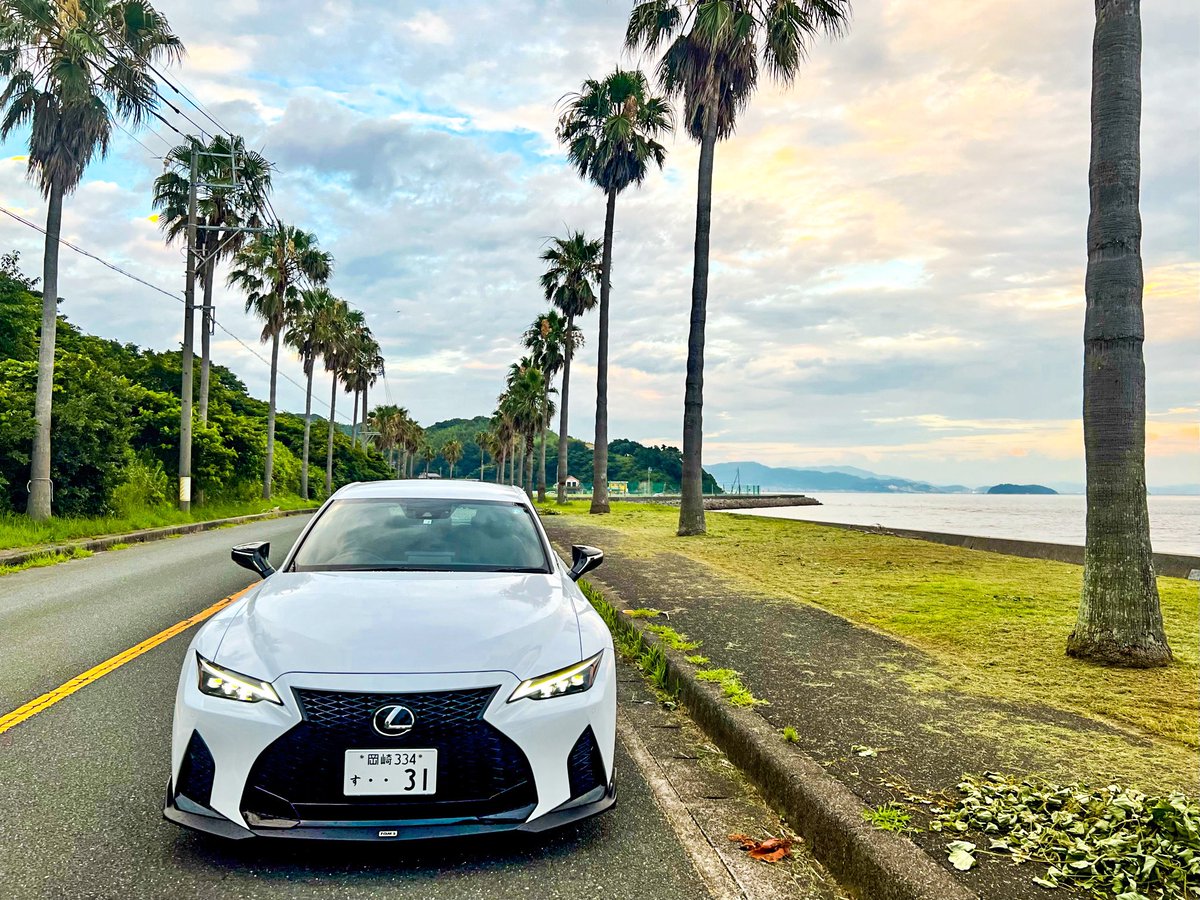 ryogoro0421's tweet photo. 折り返しの木曜日
すでに失速気味ですが(^◇^;)
#lexus #lexusis #lexuslove #lexuslife #lexusgram #lexusdaily #lexuscustom
#レクサス #レクサス好きな人と繋がりたい #レクサスis
#レクサスis300
#lexusis300 #lexusisfsport
#レクサス岡崎
#TOMS
#tomsracing
#トムスバレル
#レクサスグラム https://t.co/yAeyEjJwXG