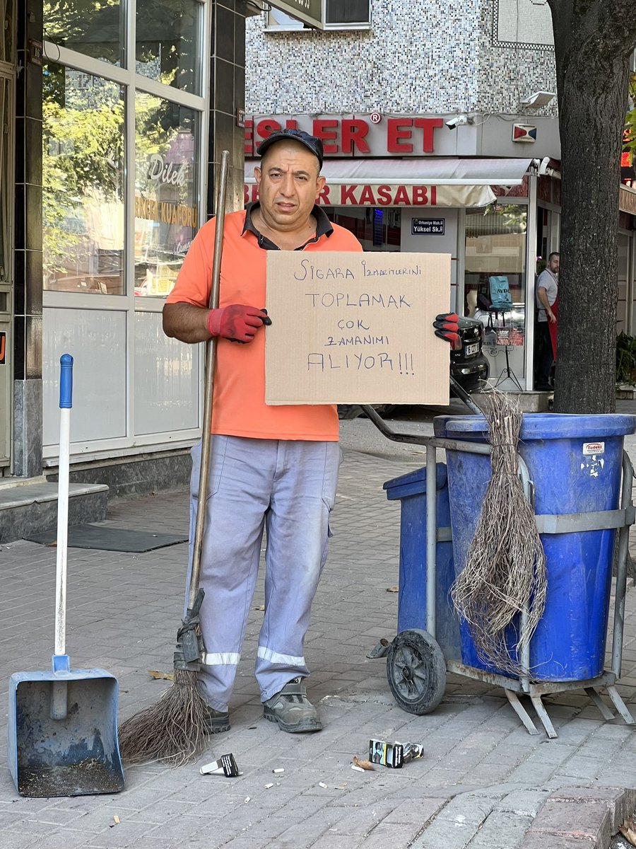 alpertaban16's tweet photo. Temizlik İşleri çalışanımız Davut kardeşimizden mesaj var.
Mesaj yerine ulaşır inşallah. https://t.co/rivNnJL7nu
