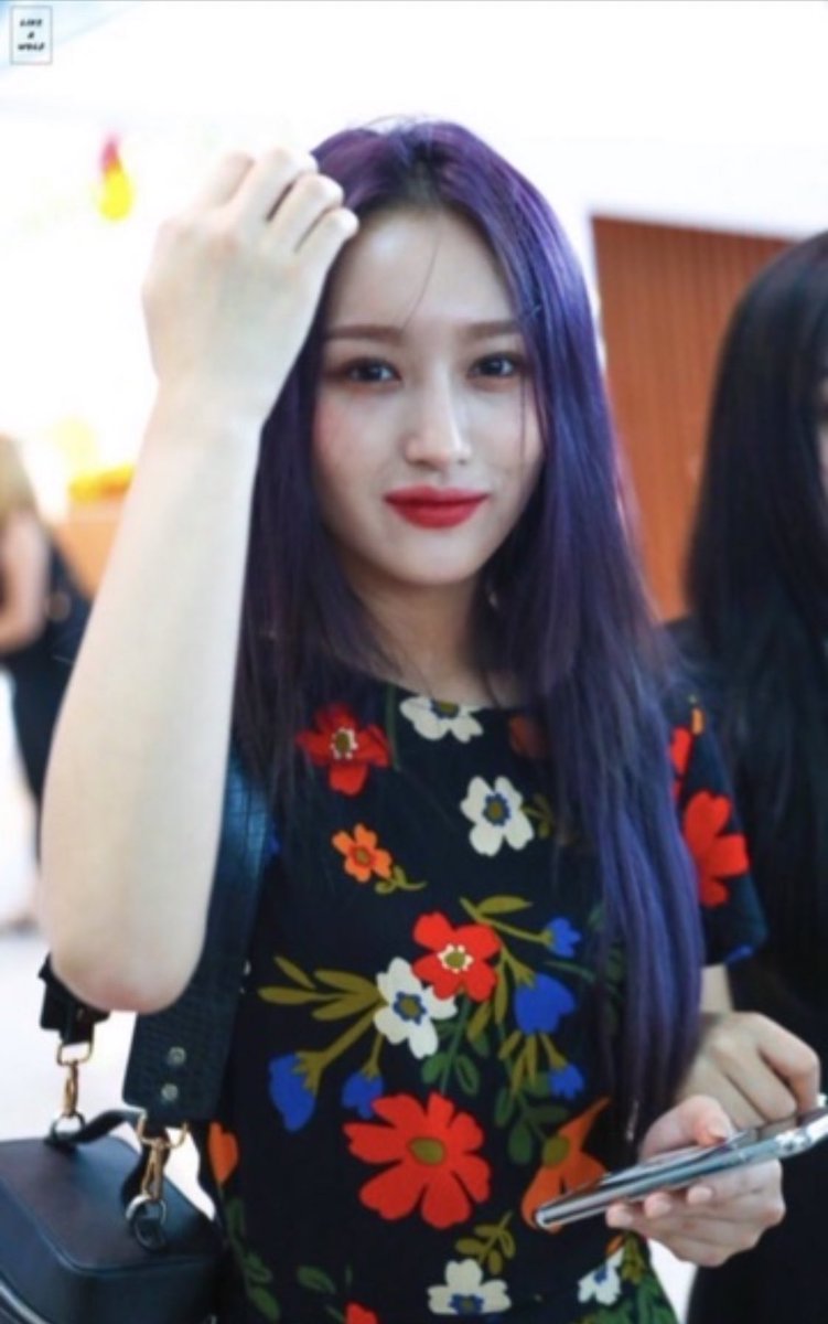 hourly loonacatcher bot - CLOSED tweet media